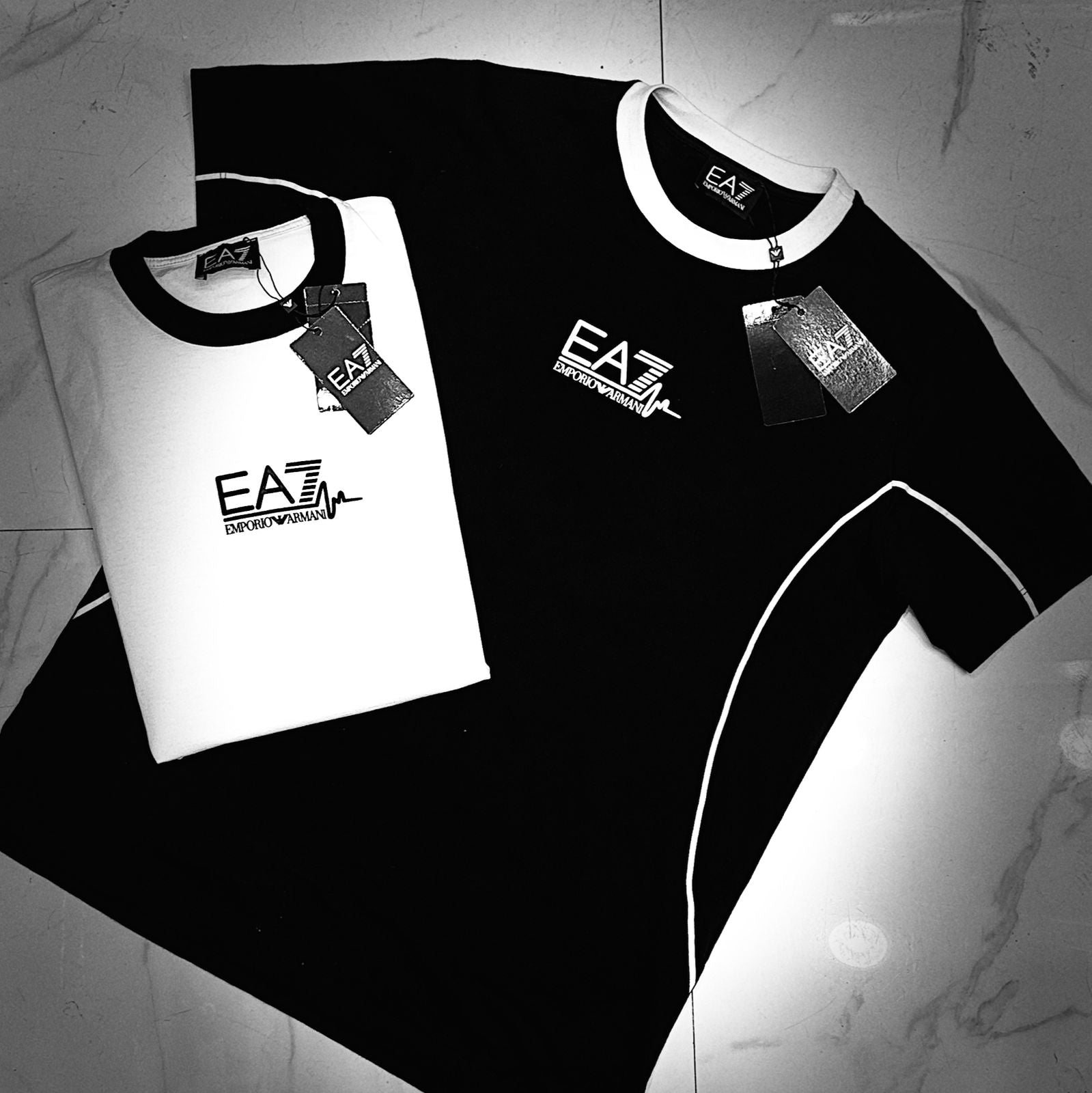 Camiseta EA7 Masculina Gola Contrastante emporio armani